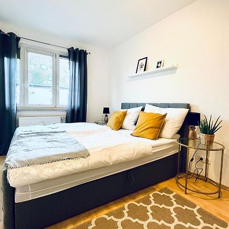 Modernes 3 Zimmer Apartment - Luise- Mit Wlan, Balkon Und Smart-Tv In City-Nahe! Erfurt Esterno foto
