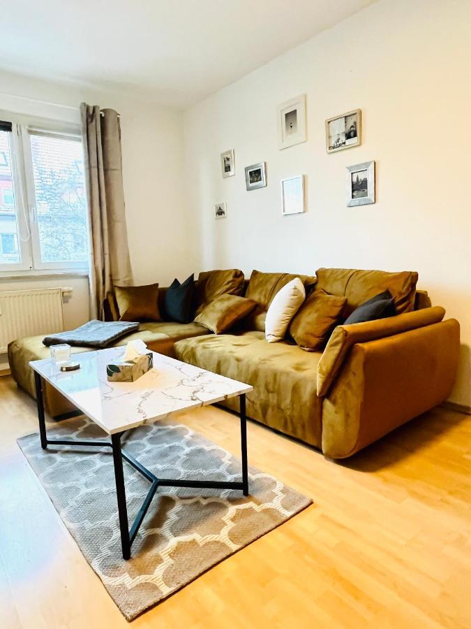 Modernes 3 Zimmer Apartment - Luise- Mit Wlan, Balkon Und Smart-Tv In City-Nahe! Erfurt Esterno foto