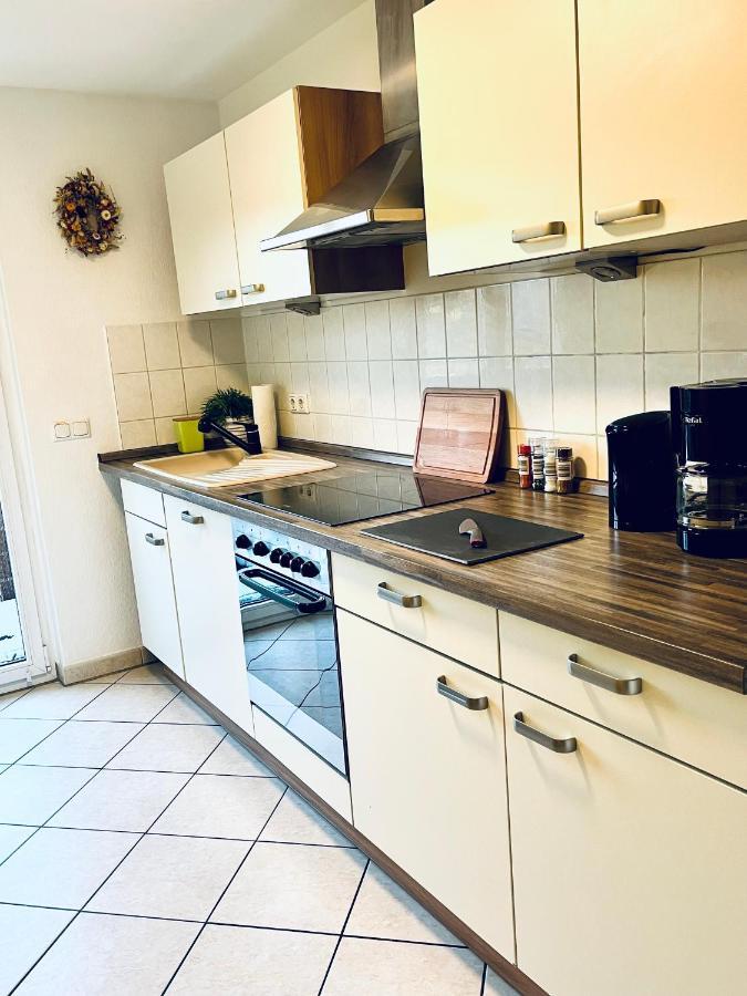 Modernes 3 Zimmer Apartment - Luise- Mit Wlan, Balkon Und Smart-Tv In City-Nahe! Erfurt Esterno foto