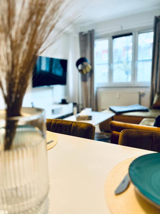 Modernes 3 Zimmer Apartment - Luise- Mit Wlan, Balkon Und Smart-Tv In City-Nahe! Erfurt Esterno foto