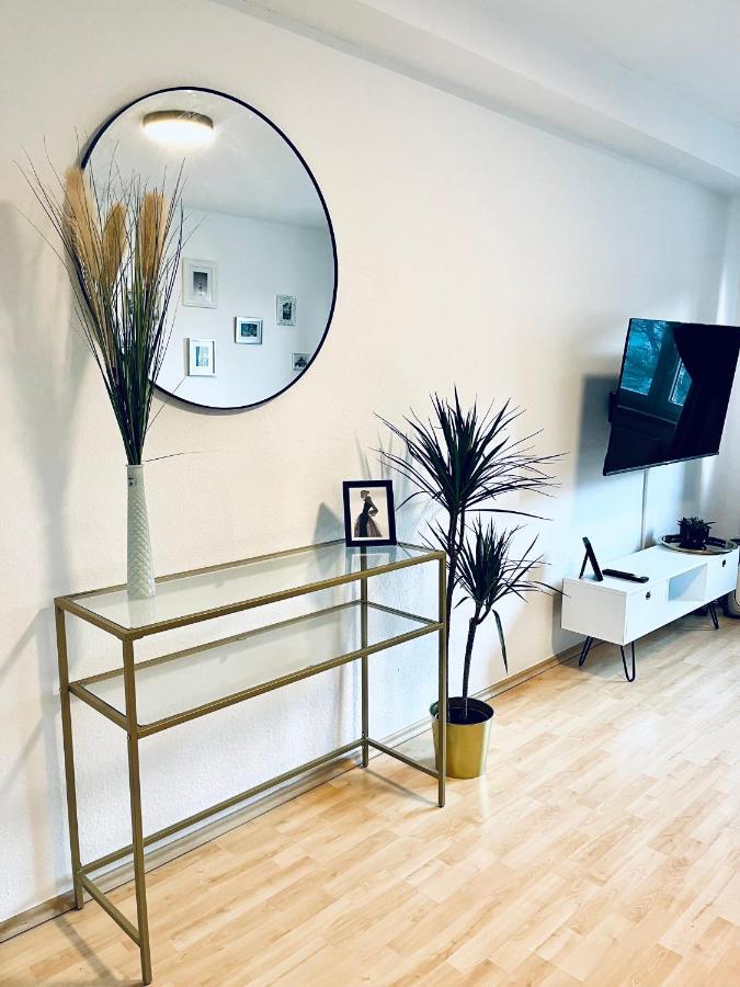 Modernes 3 Zimmer Apartment - Luise- Mit Wlan, Balkon Und Smart-Tv In City-Nahe! Erfurt Esterno foto