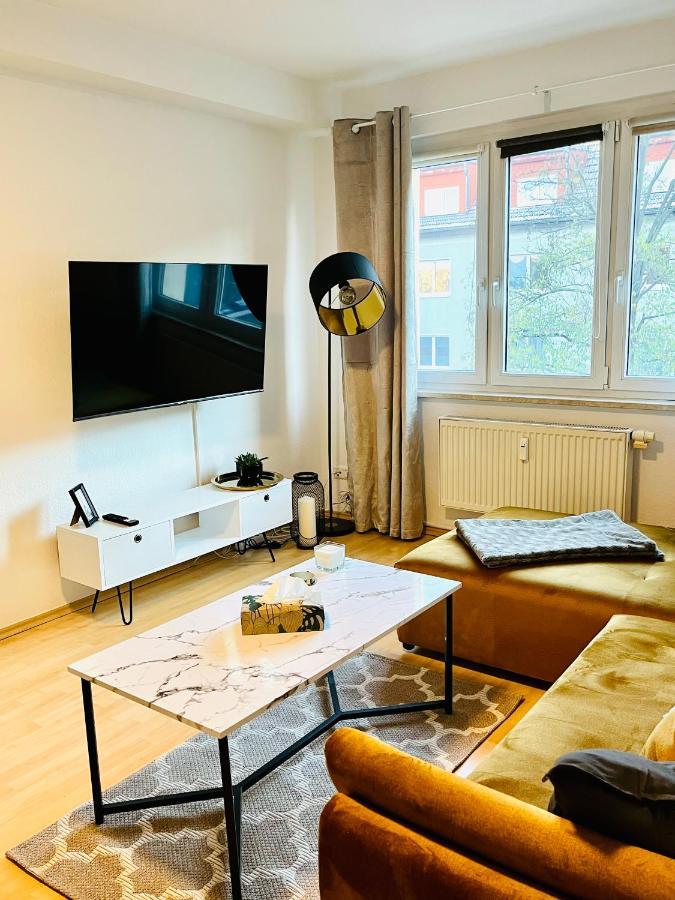 Modernes 3 Zimmer Apartment - Luise- Mit Wlan, Balkon Und Smart-Tv In City-Nahe! Erfurt Esterno foto