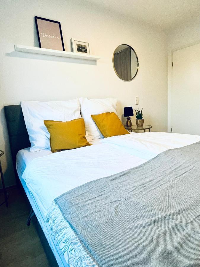 Modernes 3 Zimmer Apartment - Luise- Mit Wlan, Balkon Und Smart-Tv In City-Nahe! Erfurt Esterno foto